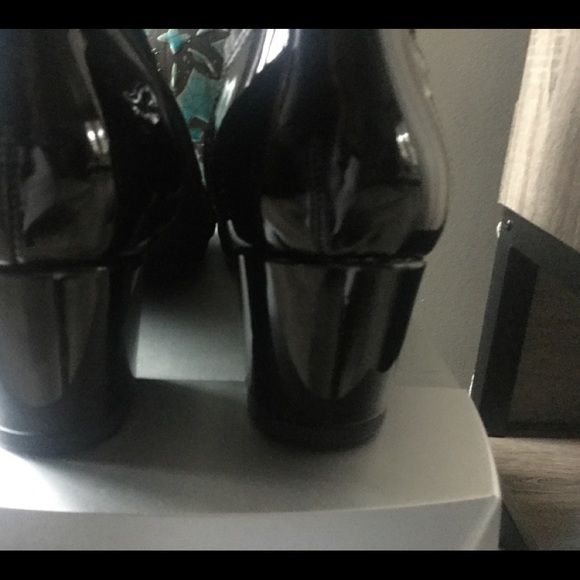 Black Low Heeled Pumps - Picture 2 of 5